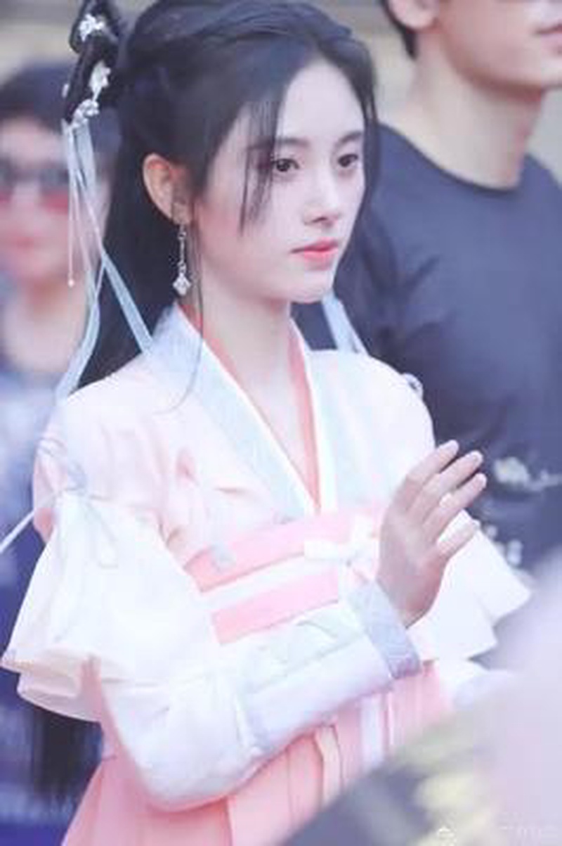鞠婧祎
